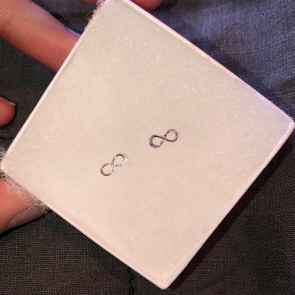Infinity silver studs